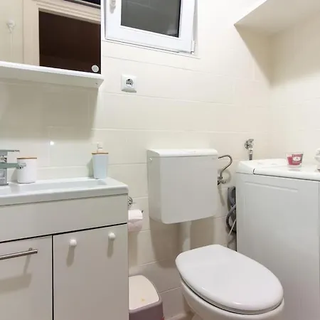 Nice 2 Floors 2 Bathroom In Center Сплит