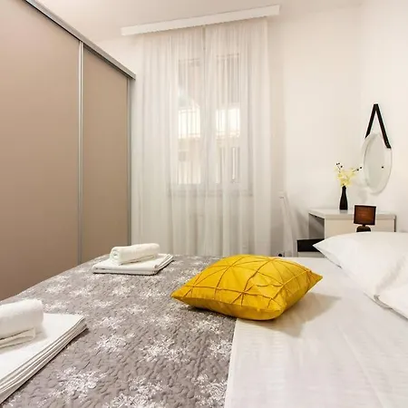 Nice 2 Floors 2 Bathroom In Center Appartement *