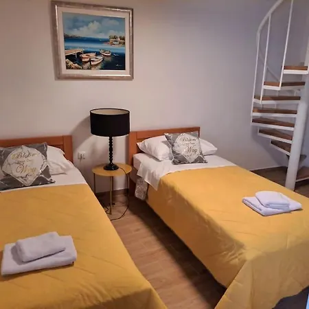 Nice 2 Floors 2 Bathroom In Center * Сплит