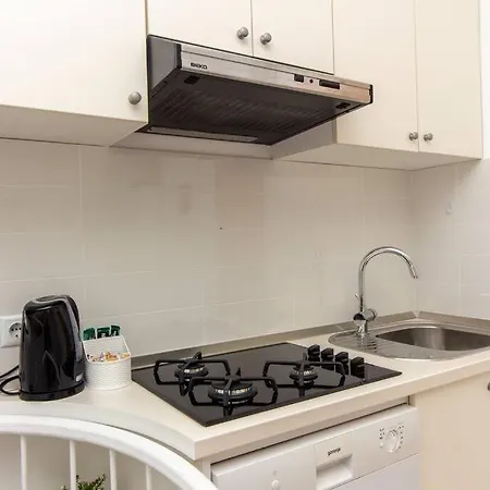 Nice 2 Floors 2 Bathroom In Center Apartment